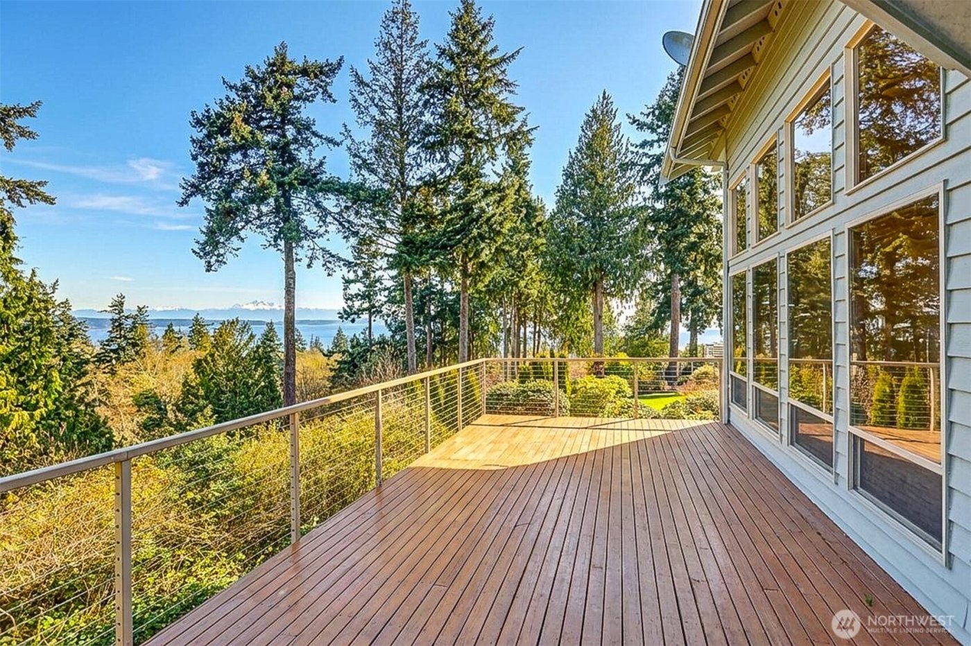 2710 Viewcrest Avenue , Everett, WA 98203