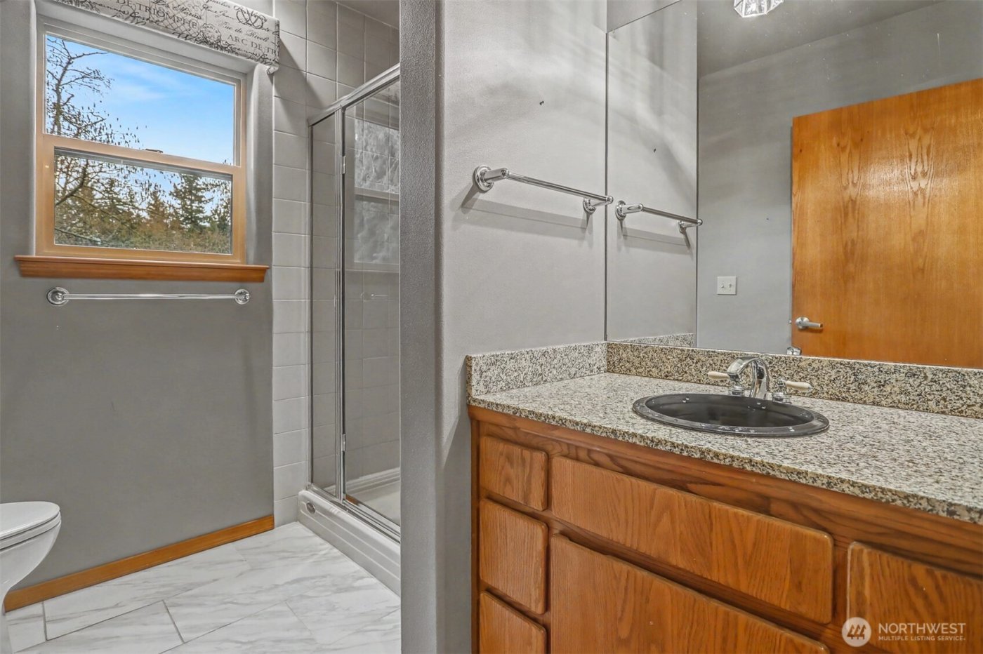 2710 Viewcrest Avenue , Everett, WA 98203