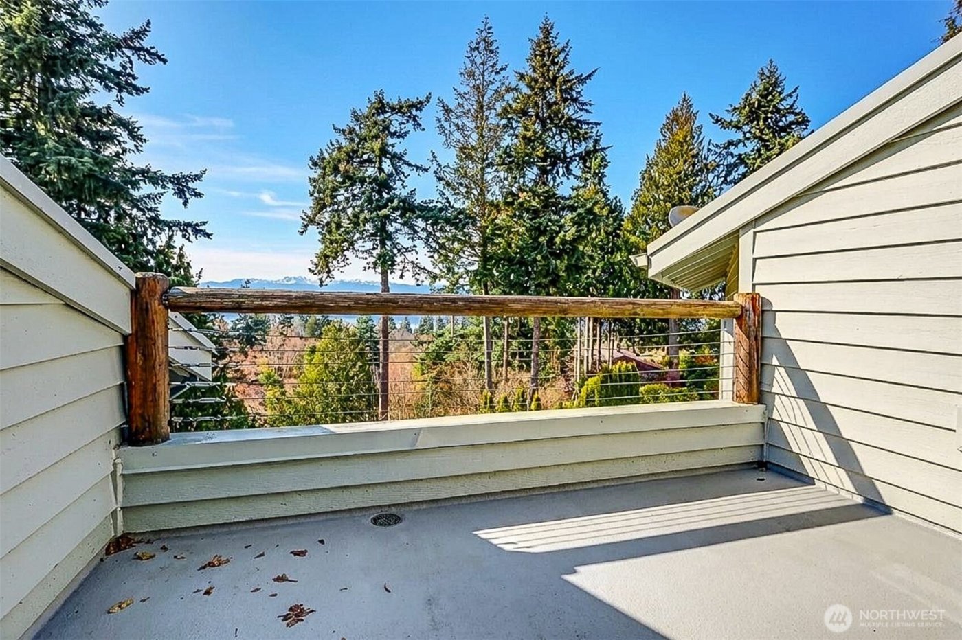 2710 Viewcrest Avenue , Everett, WA 98203