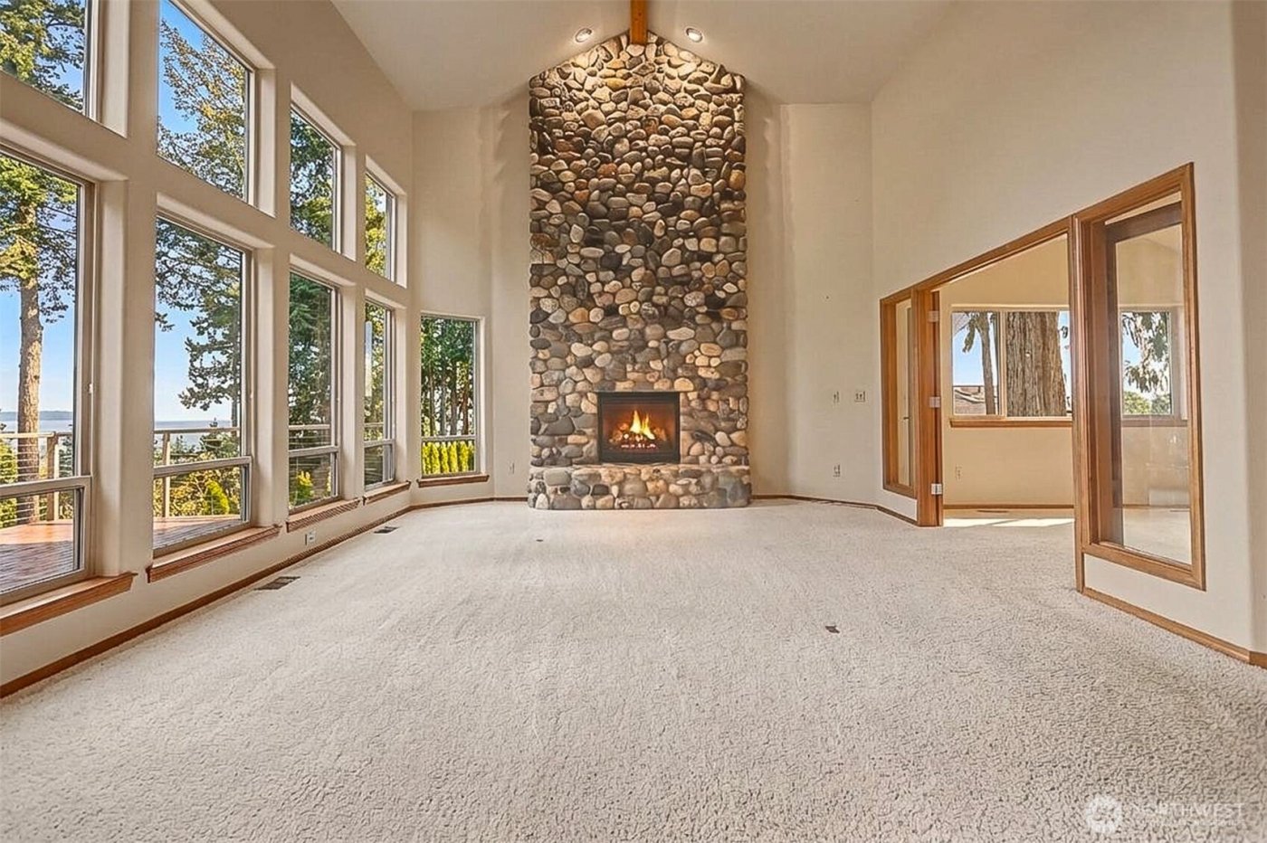 2710 Viewcrest Avenue , Everett, WA 98203