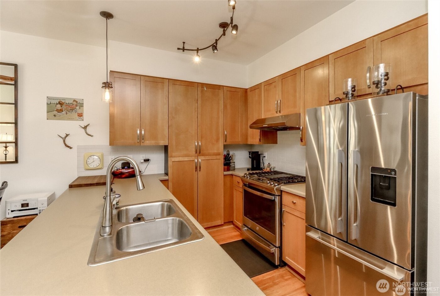 1840 25th Avenue NE #204, Issaquah, WA 98029