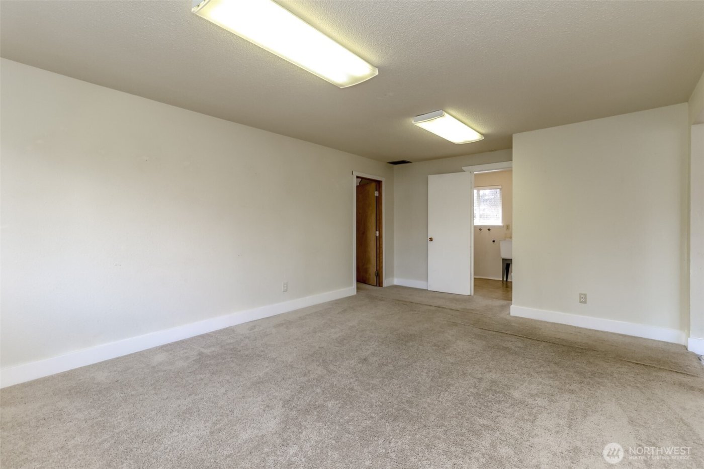 8520 Woodland Avenue E, Puyallup, WA 98371