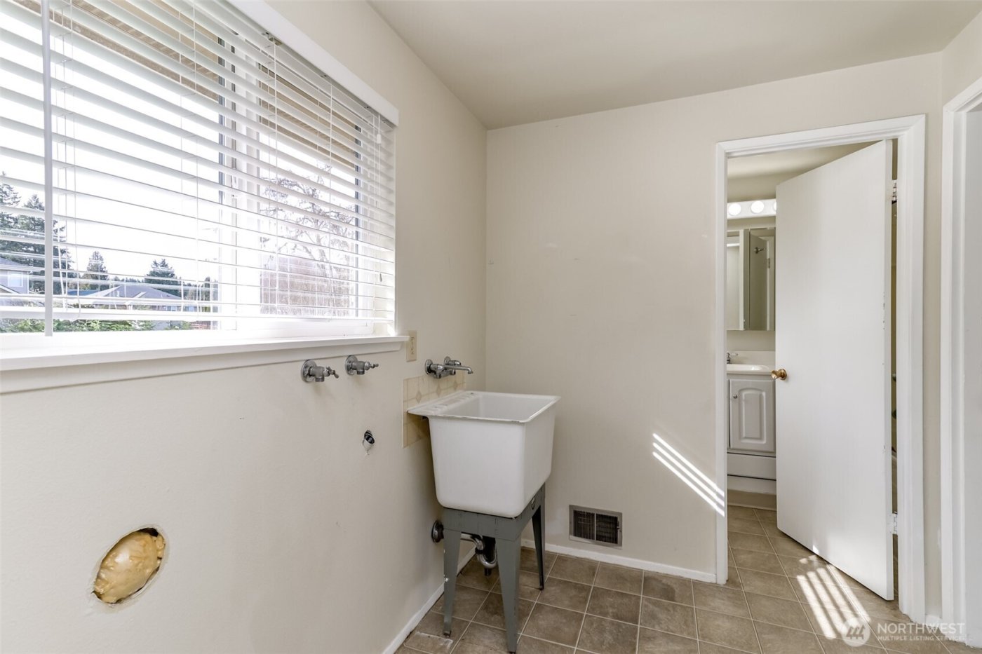 8520 Woodland Avenue E, Puyallup, WA 98371