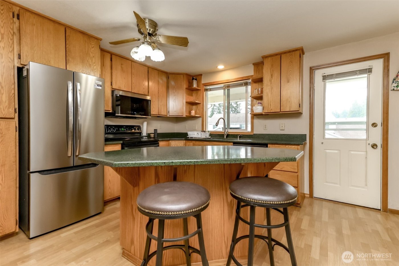 32612 3rd Place S #18C, Federal Way, WA 98003