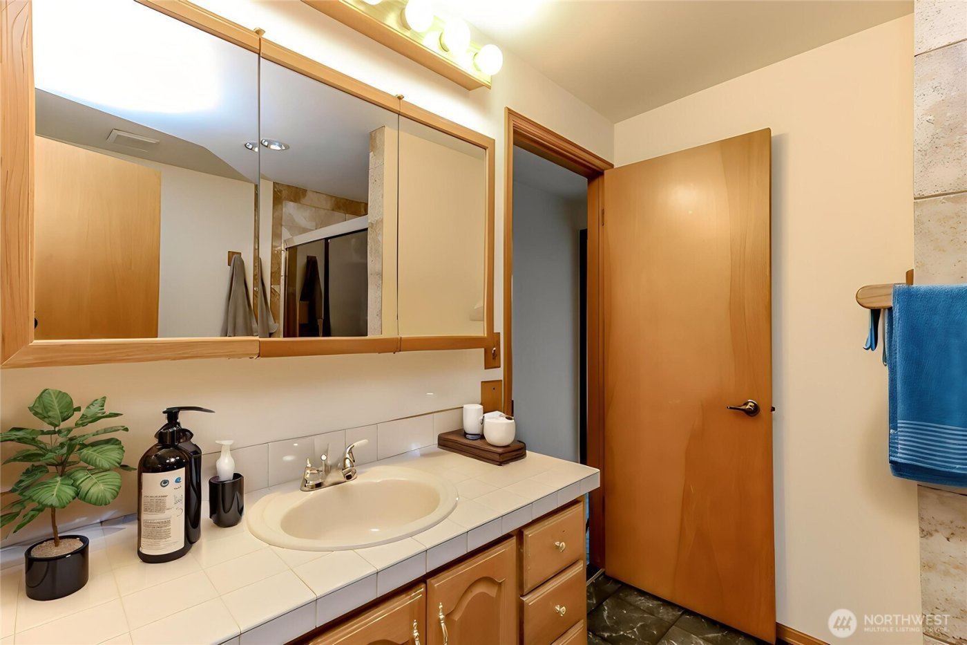 32612 3rd Place S #18C, Federal Way, WA 98003