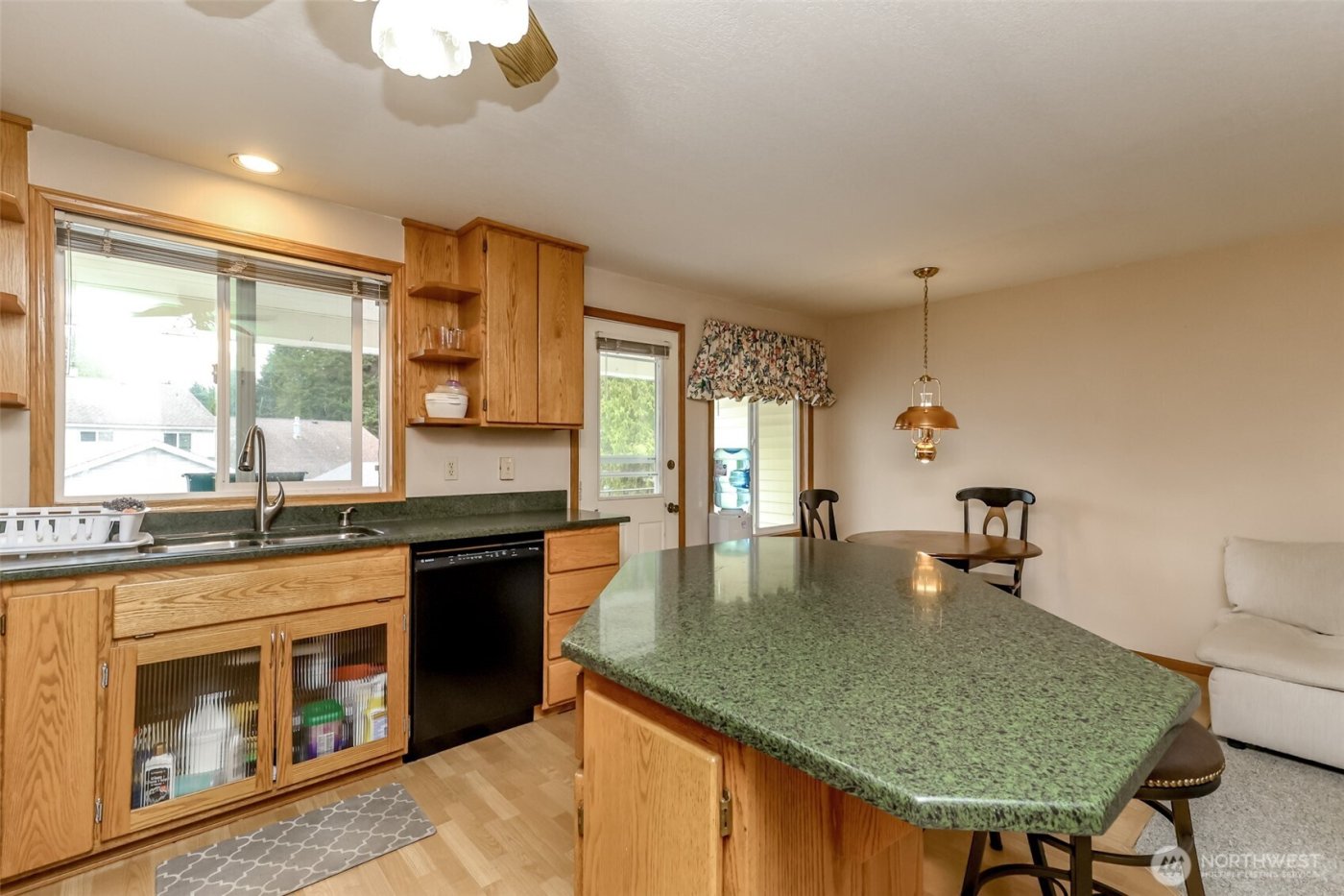 32612 3rd Place S #18C, Federal Way, WA 98003