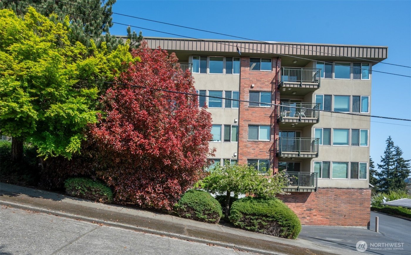 3400 25th Avenue W #101, Seattle, WA 98199