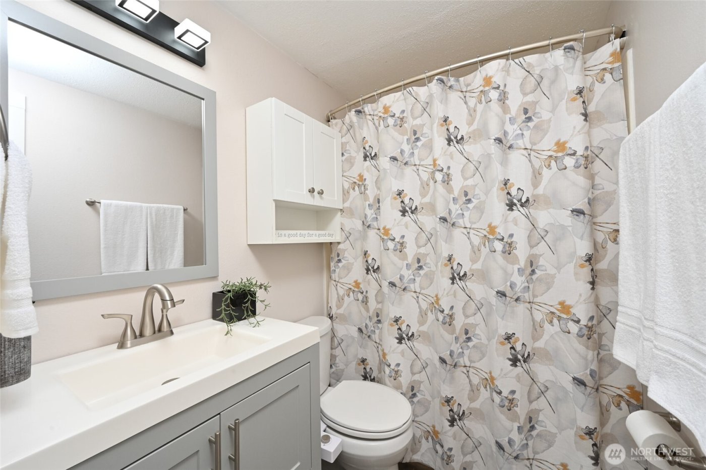 3400 25th Avenue W #101, Seattle, WA 98199