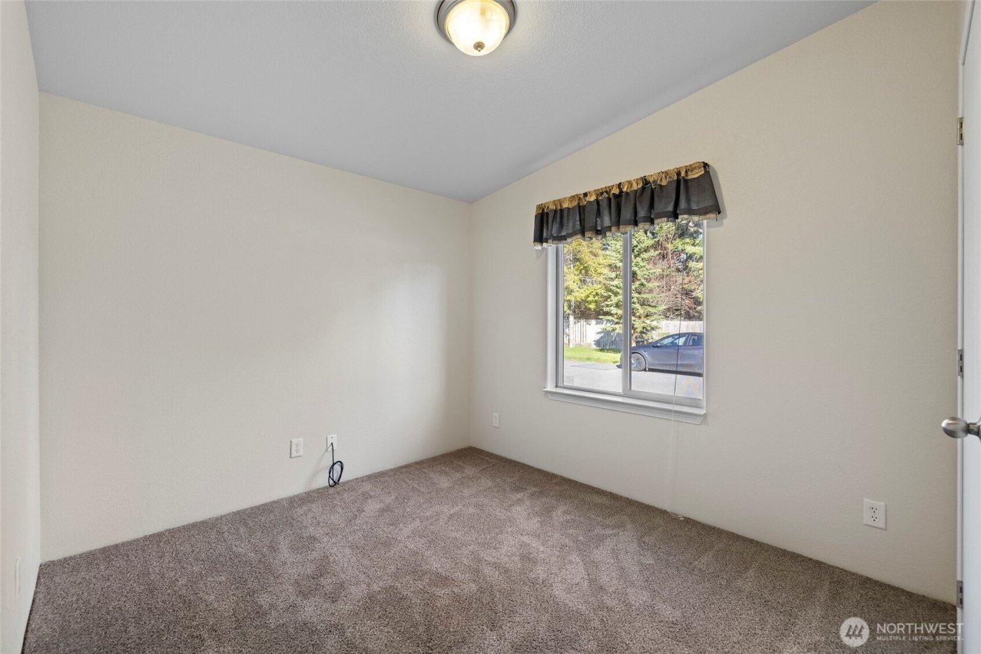 225 NE Ernst Street #73, Oak Harbor, WA 98277