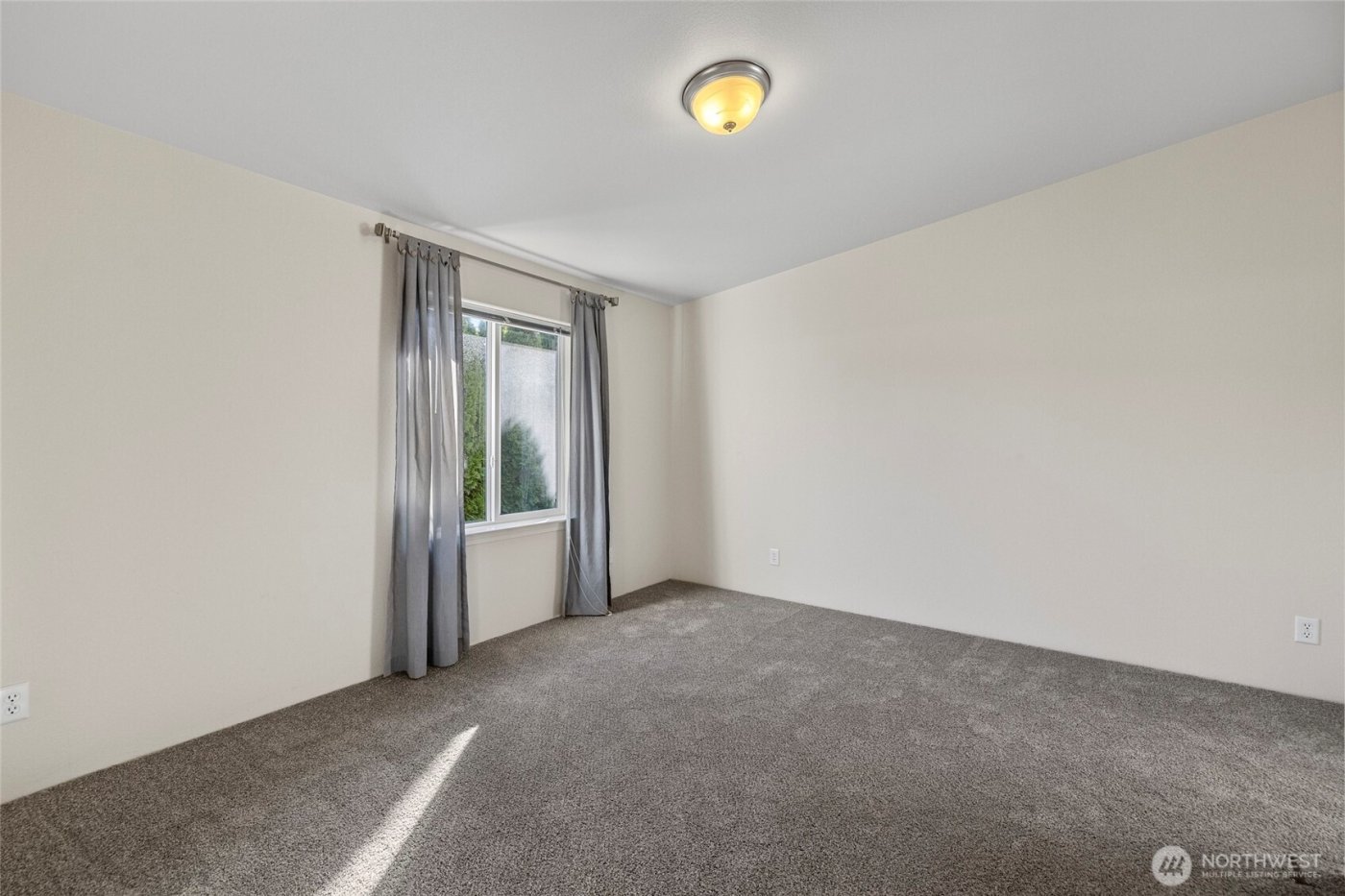 225 NE Ernst Street #73, Oak Harbor, WA 98277