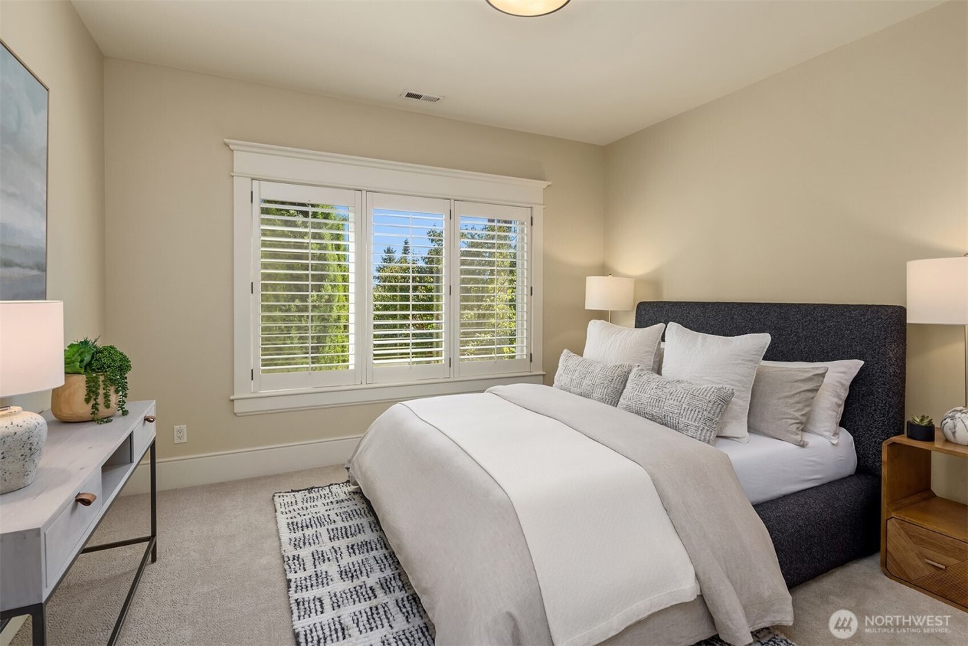 805 92nd Avenue NE, Bellevue, WA 98004