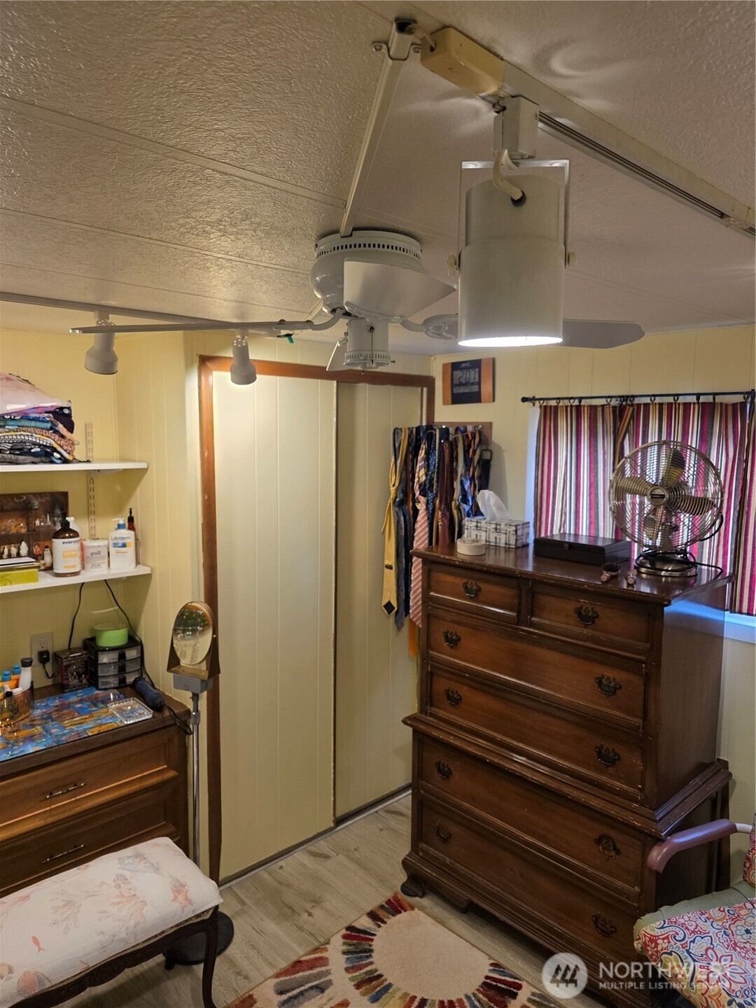 1965 West side Hwy #19, Kelso, WA 98626