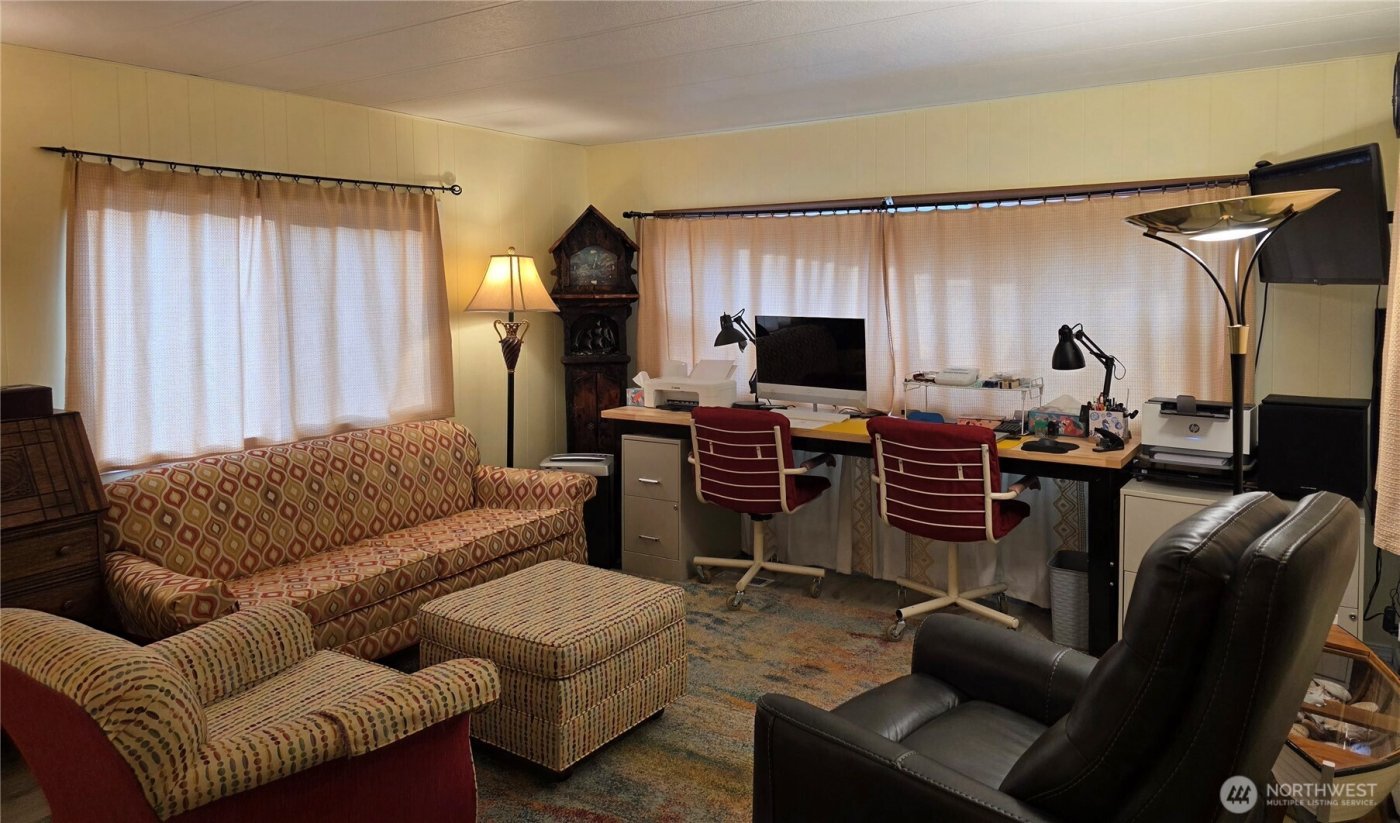 1965 West side Hwy #19, Kelso, WA 98626