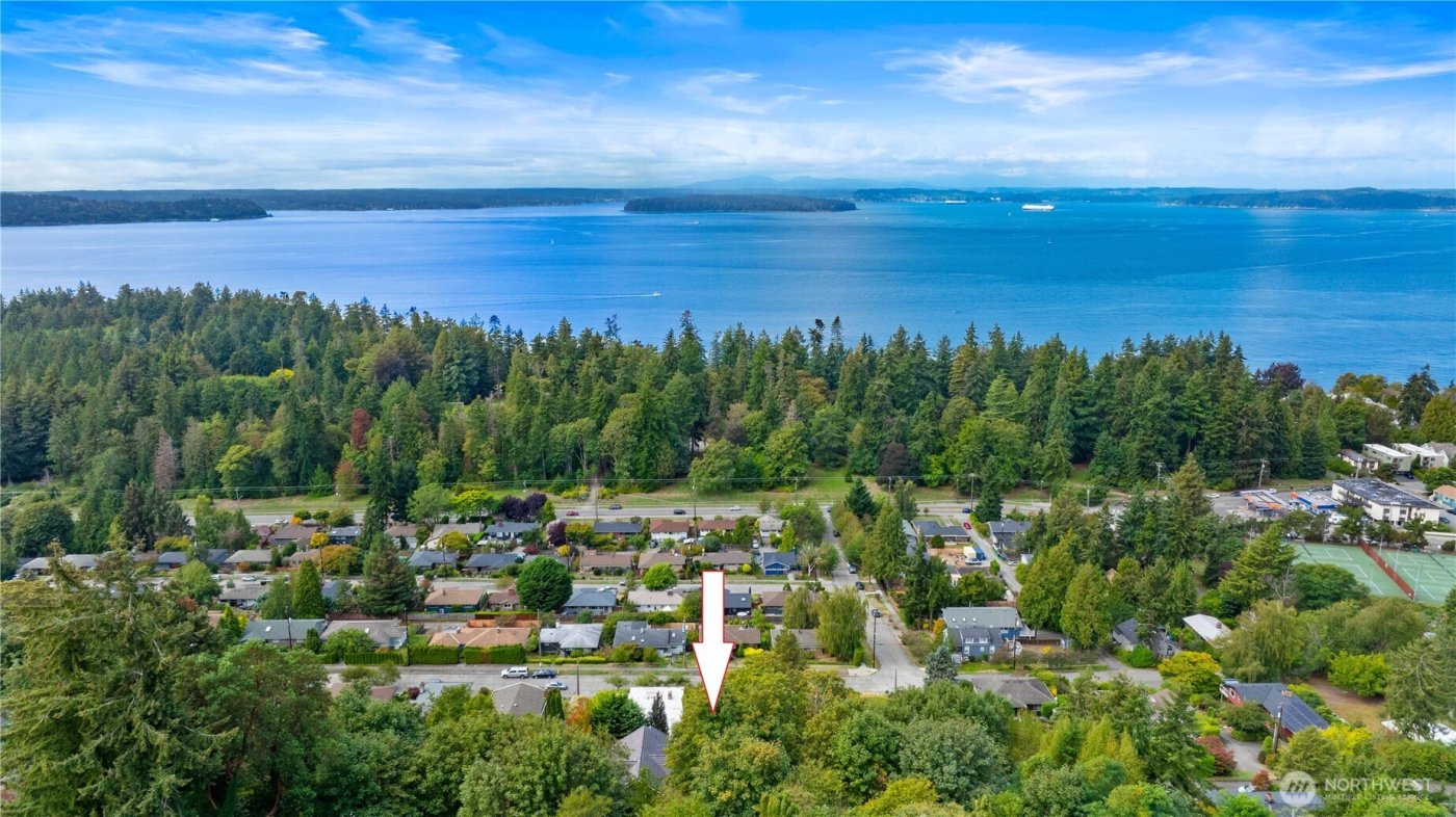 7558 45th Avenue SW, Seattle, WA 98136