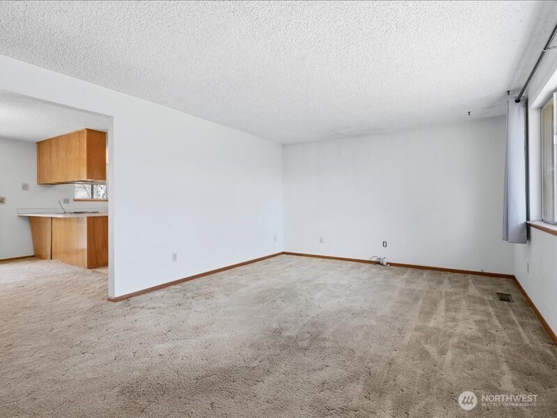 702 West Ridge Drive , Omak, WA 98841