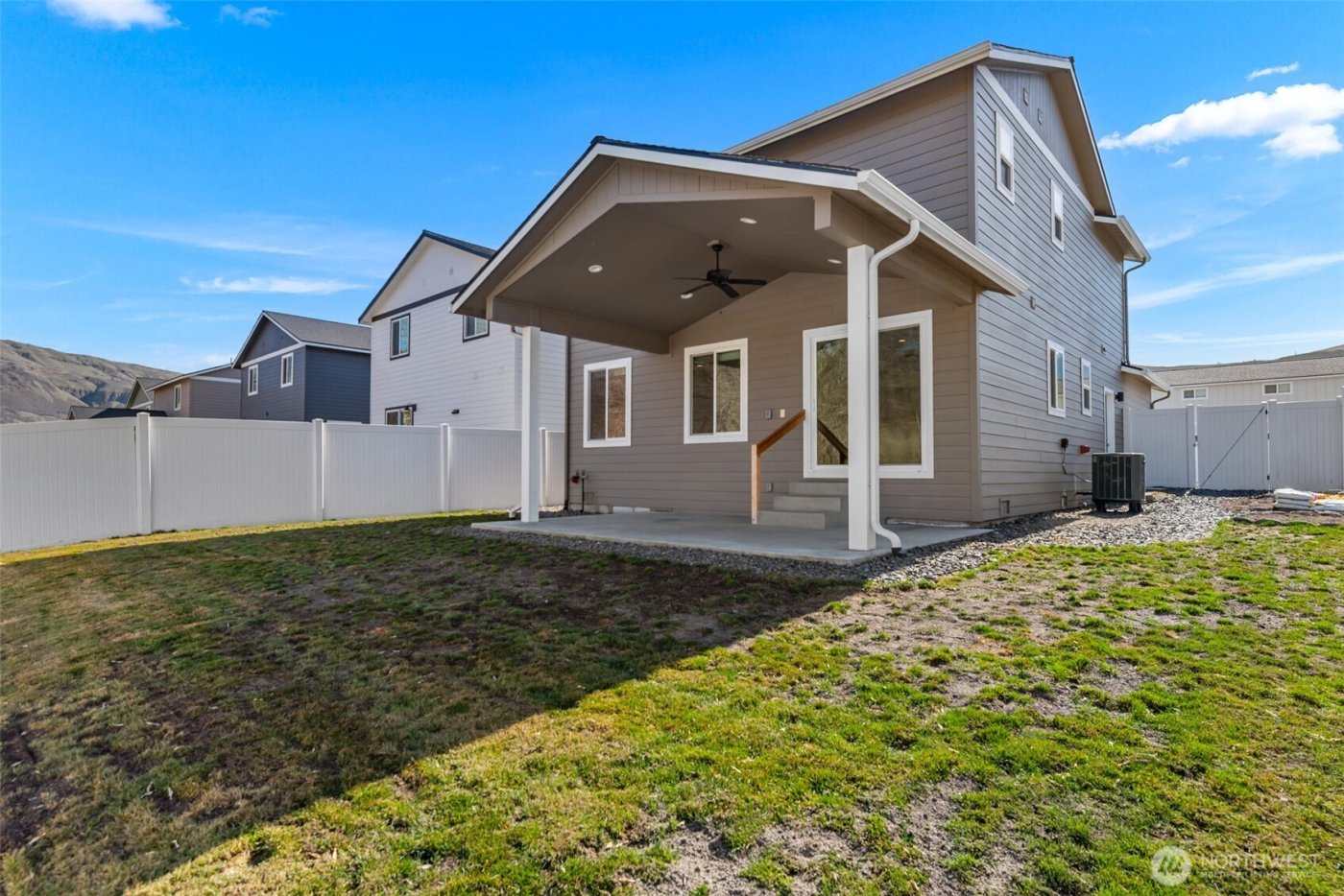 1275 Theo Way , Rock Island, WA 98850