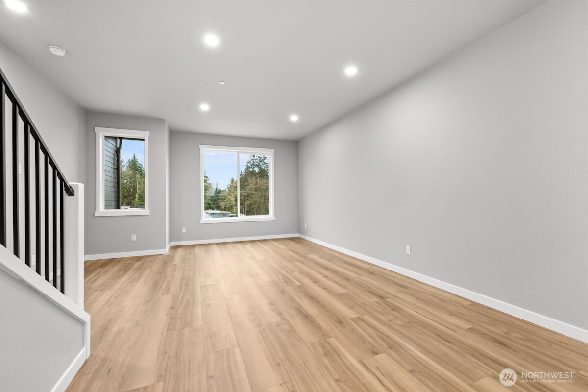 16823 Alder Way #E6, Lynnwood, WA 98037