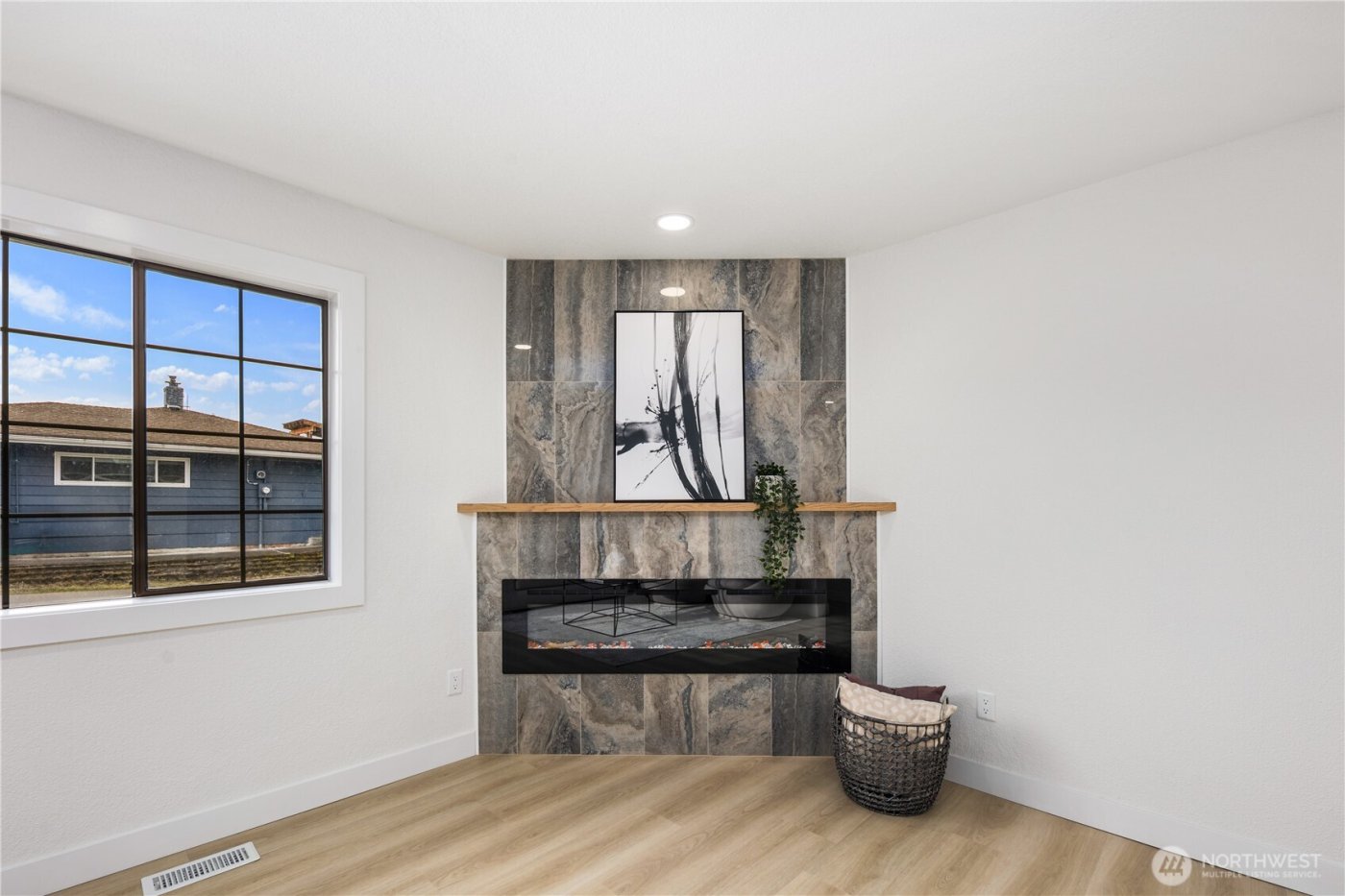 1717 NE Edmonds Ave , Renton, WA 98056