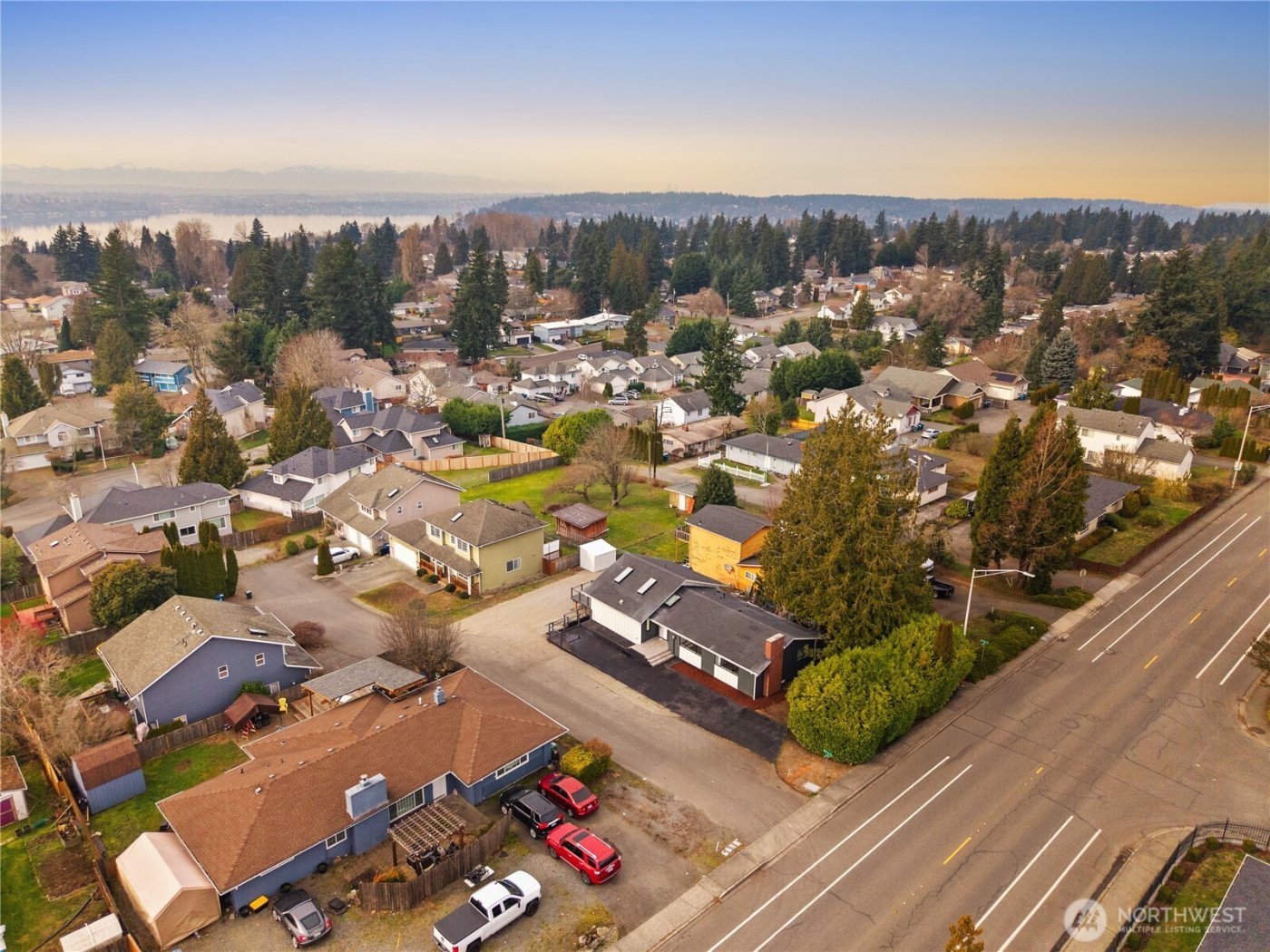 1717 NE Edmonds Ave , Renton, WA 98056