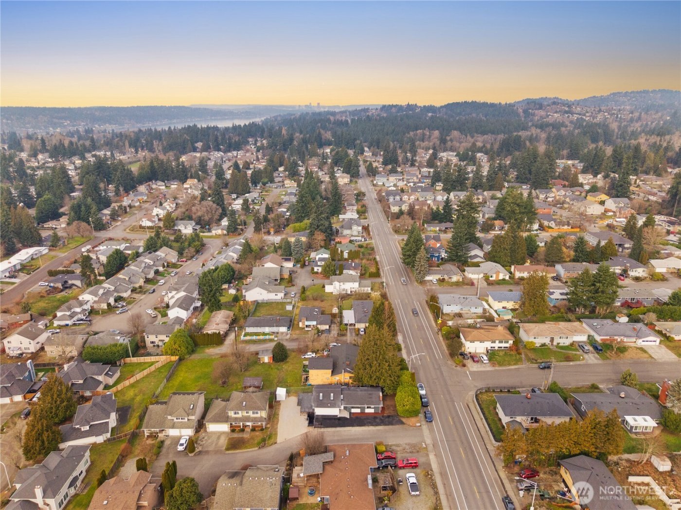 1717 NE Edmonds Ave , Renton, WA 98056