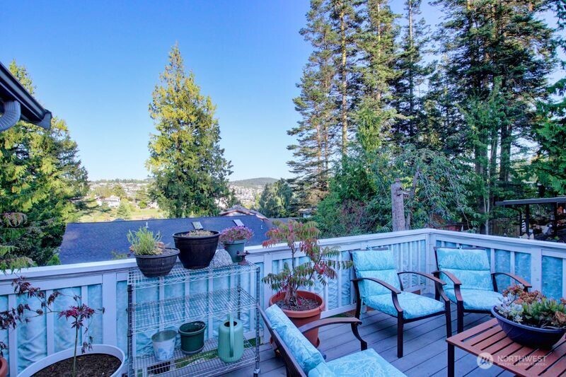 6127 Parkside Drive , Anacortes, WA 98221