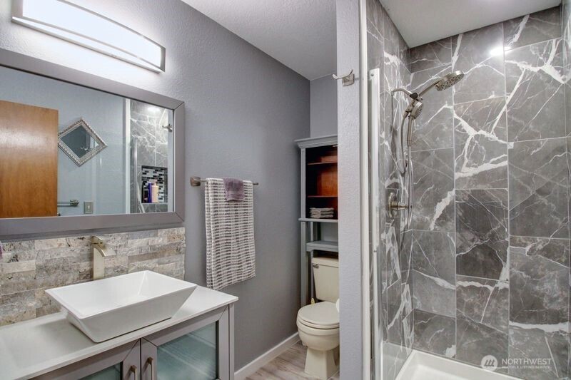 6127 Parkside Drive , Anacortes, WA 98221