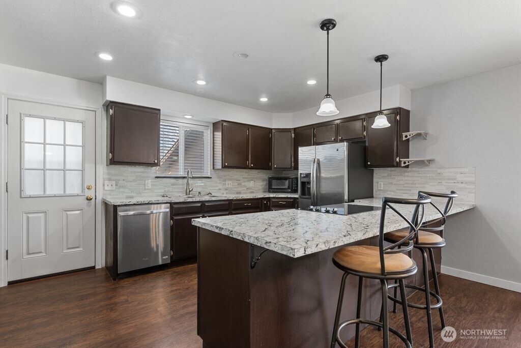3010 NW Cascade Avenue , East Wenatchee, WA 98802