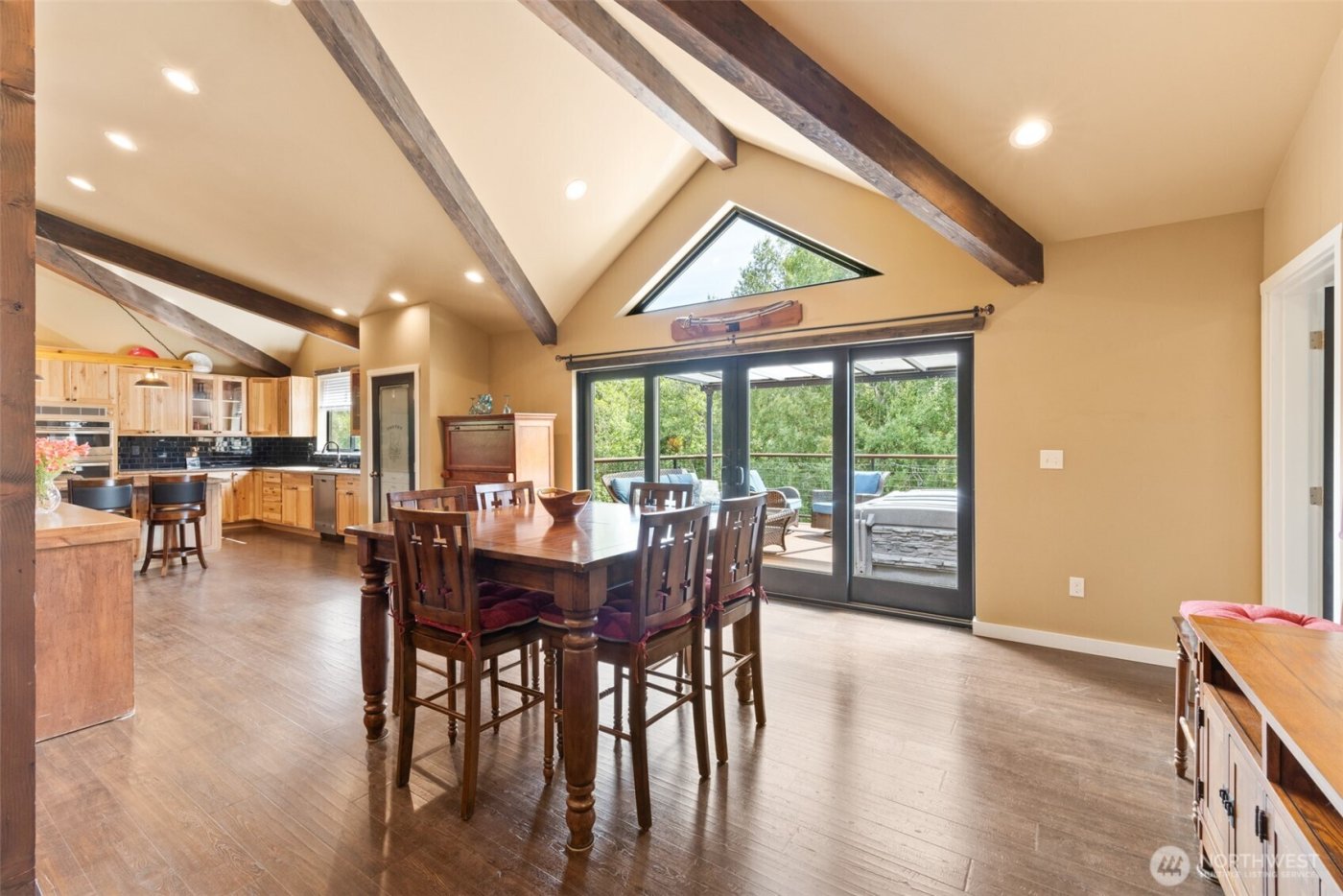 273 Pearce Road , Port Angeles, WA 98362