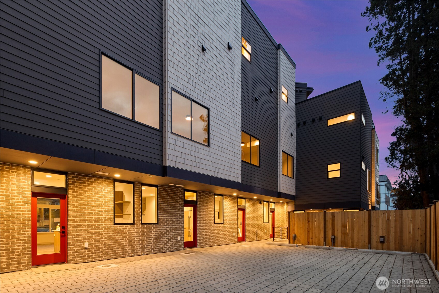 7013 9th Avenue NE, Seattle, WA 98115