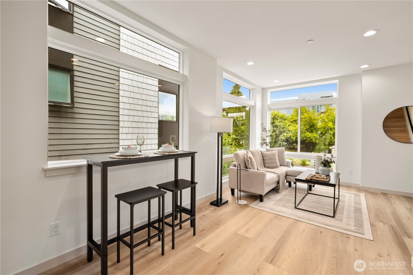 7013 9th Avenue NE, Seattle, WA 98115