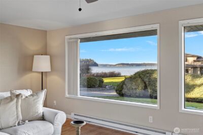 710 E Bay Front Lane , Oak Harbor, WA 98277 - Photo 11