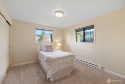 710 E Bay Front Lane , Oak Harbor, WA 98277 - Photo 16