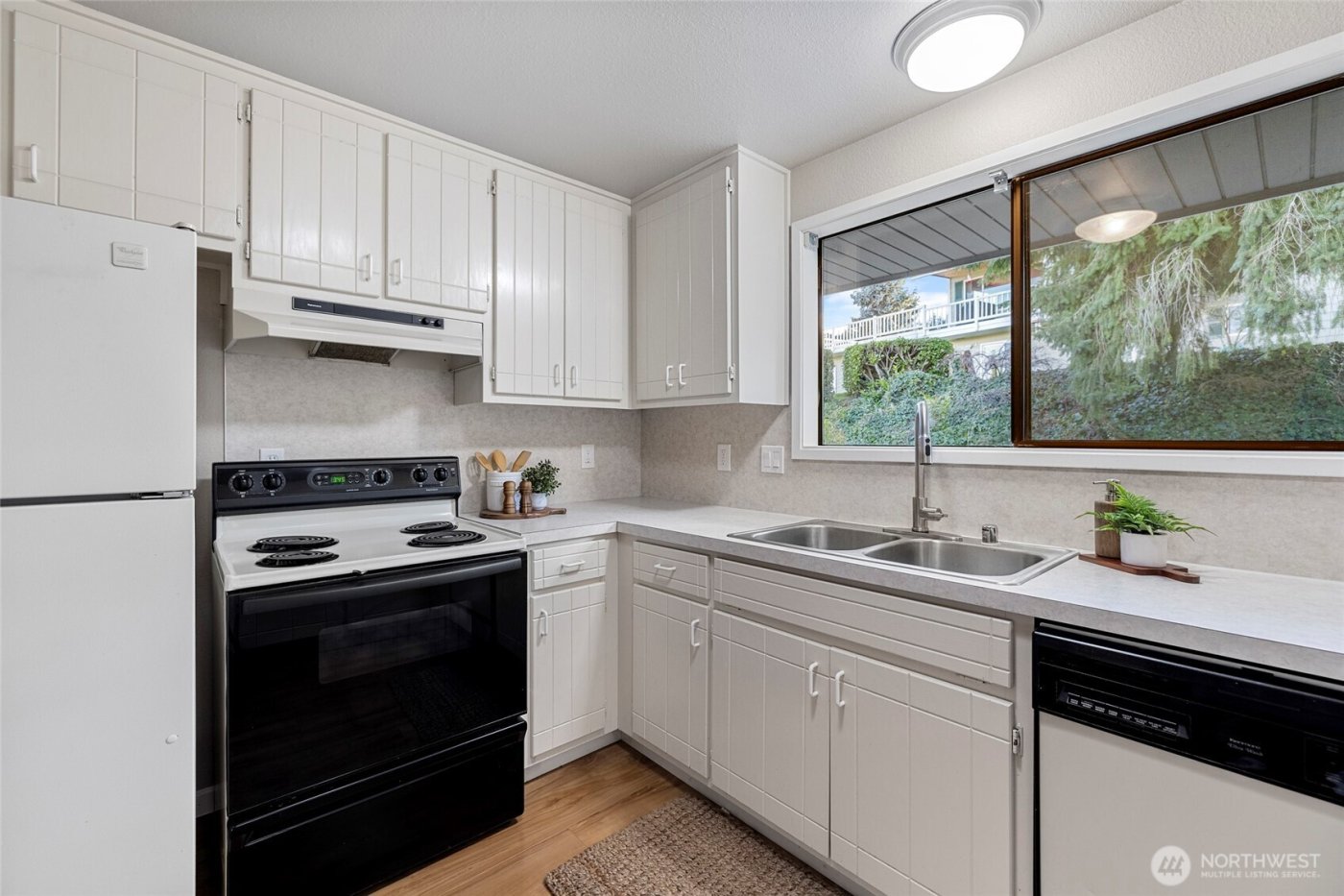 710 Bay Front Lane , Oak Harbor, WA 98277