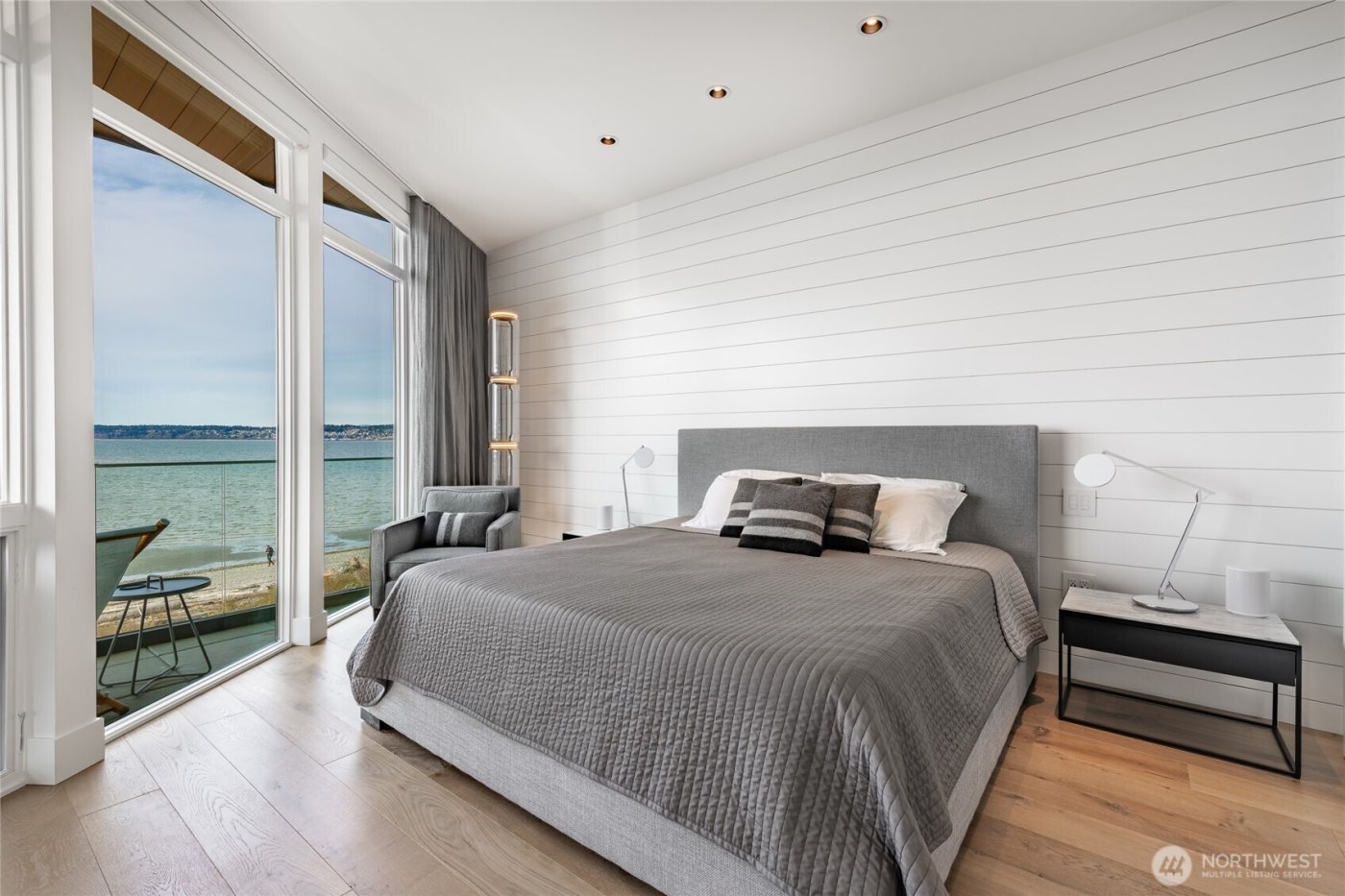 9545 Semiahmoo Parkway #201, Blaine, WA 98230