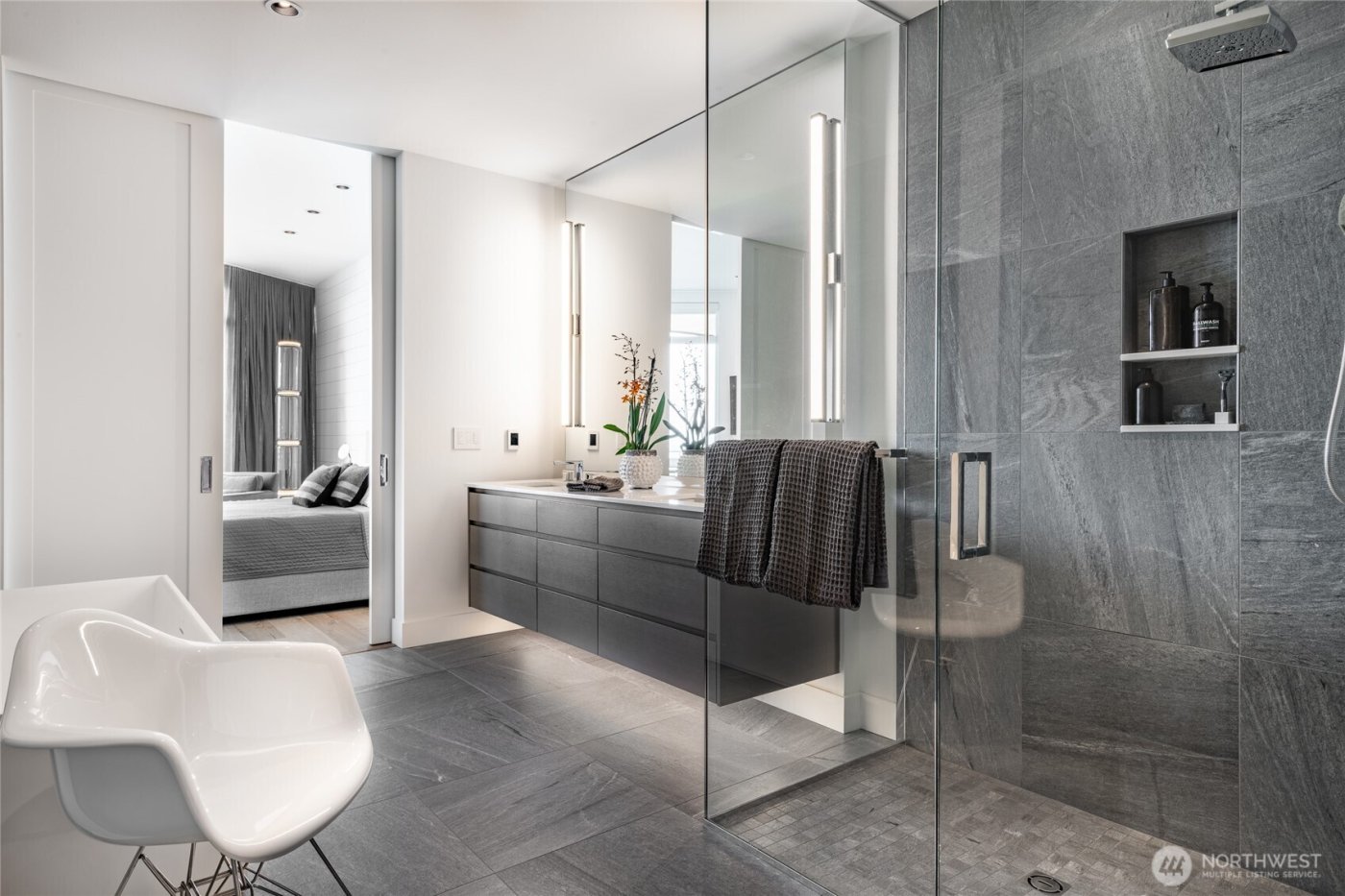 9545 Semiahmoo Parkway #201, Blaine, WA 98230