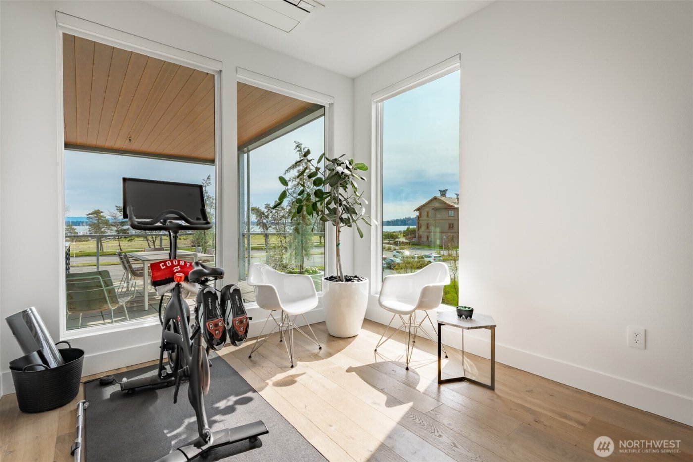 9545 Semiahmoo Parkway #201, Blaine, WA 98230