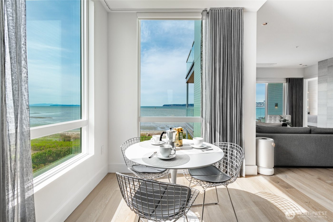 9545 Semiahmoo Parkway #201, Blaine, WA 98230