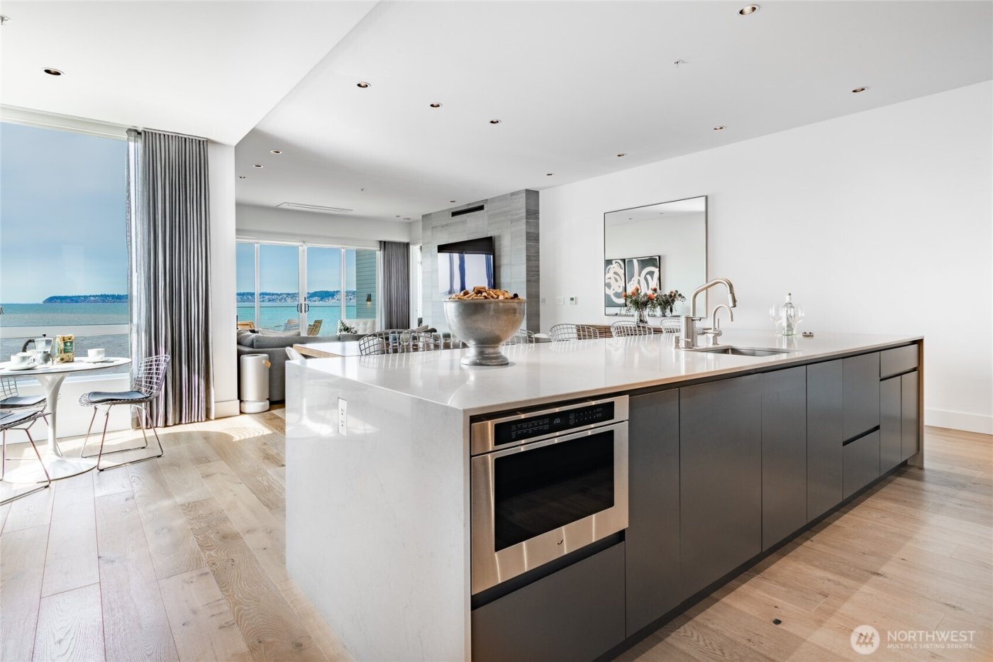 9545 Semiahmoo Parkway #201, Blaine, WA 98230