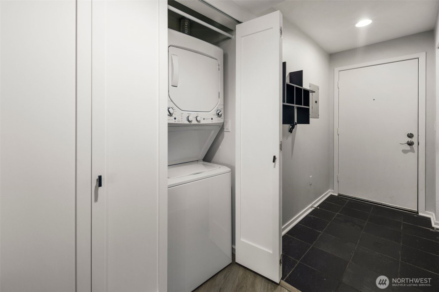 232 Belmont Avenue E #202, Seattle, WA 98102