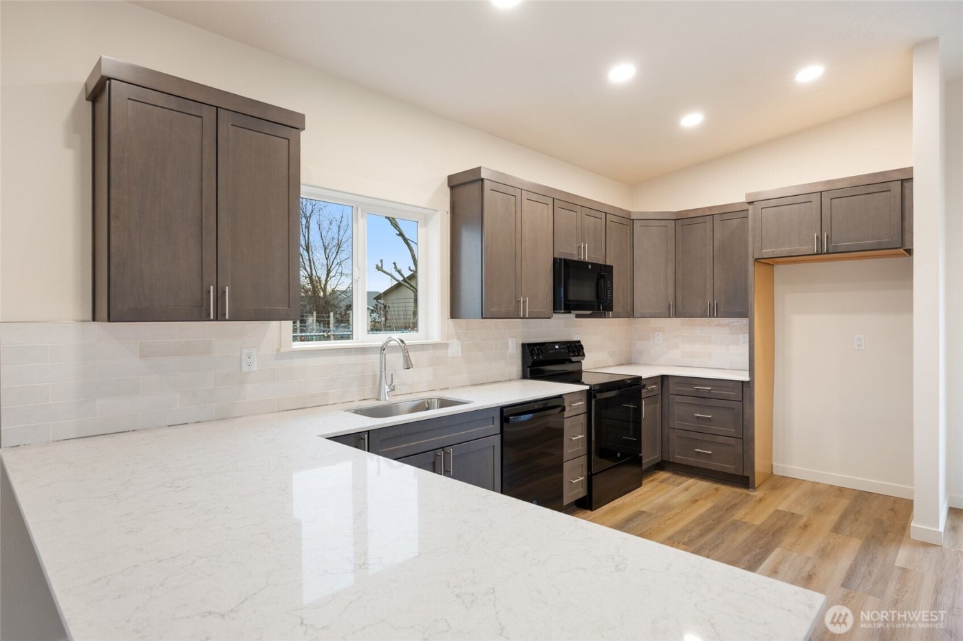 515 S Dorsing Street , Moses Lake, WA 98837