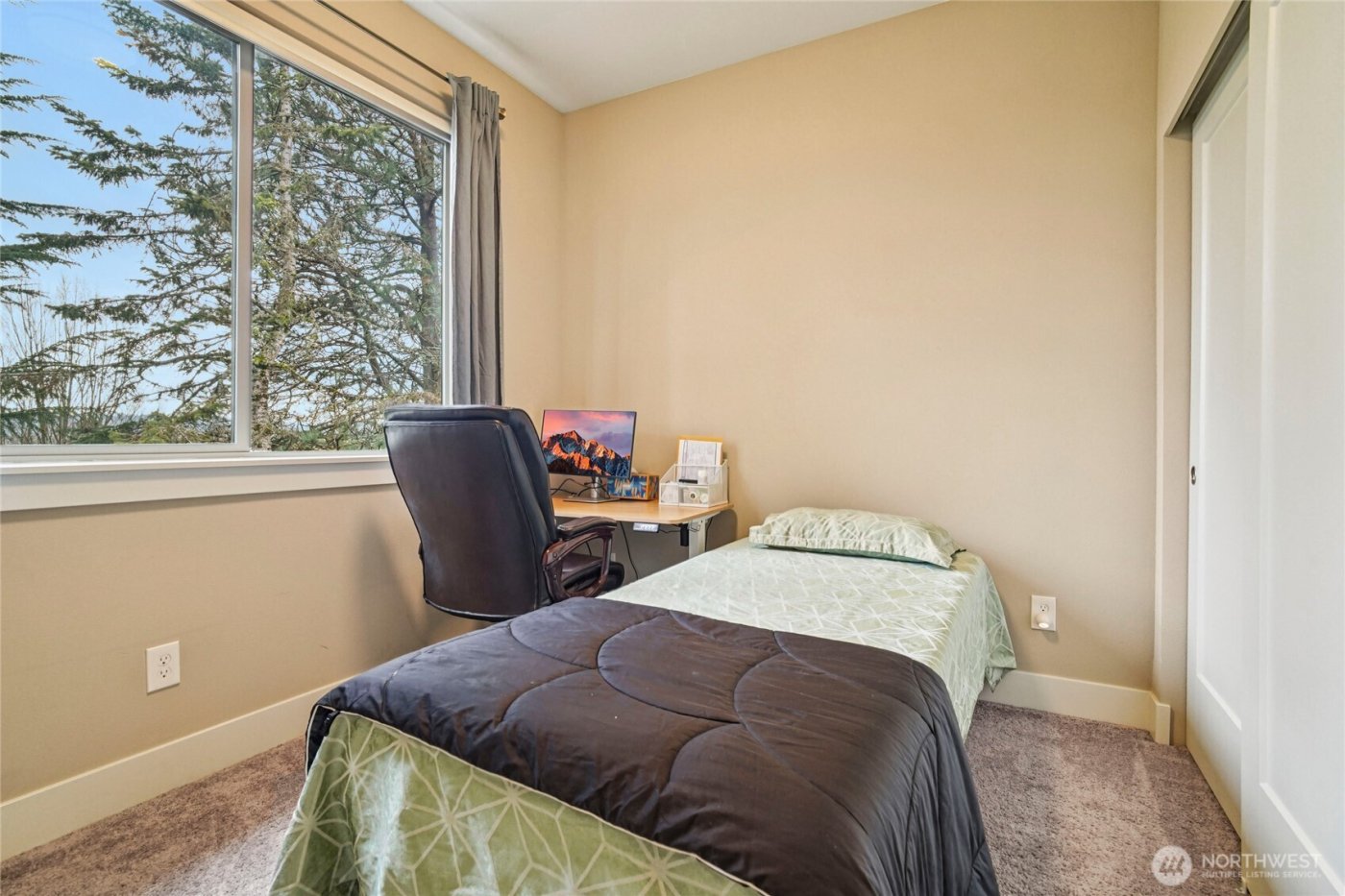 301 S 47th Street #B, Renton, WA 98055
