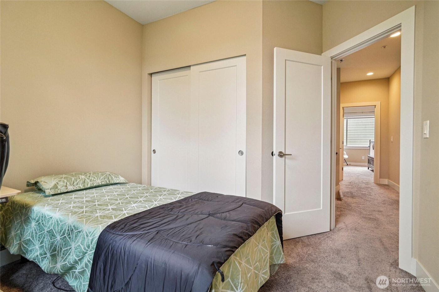 301 S 47th Street #B, Renton, WA 98055