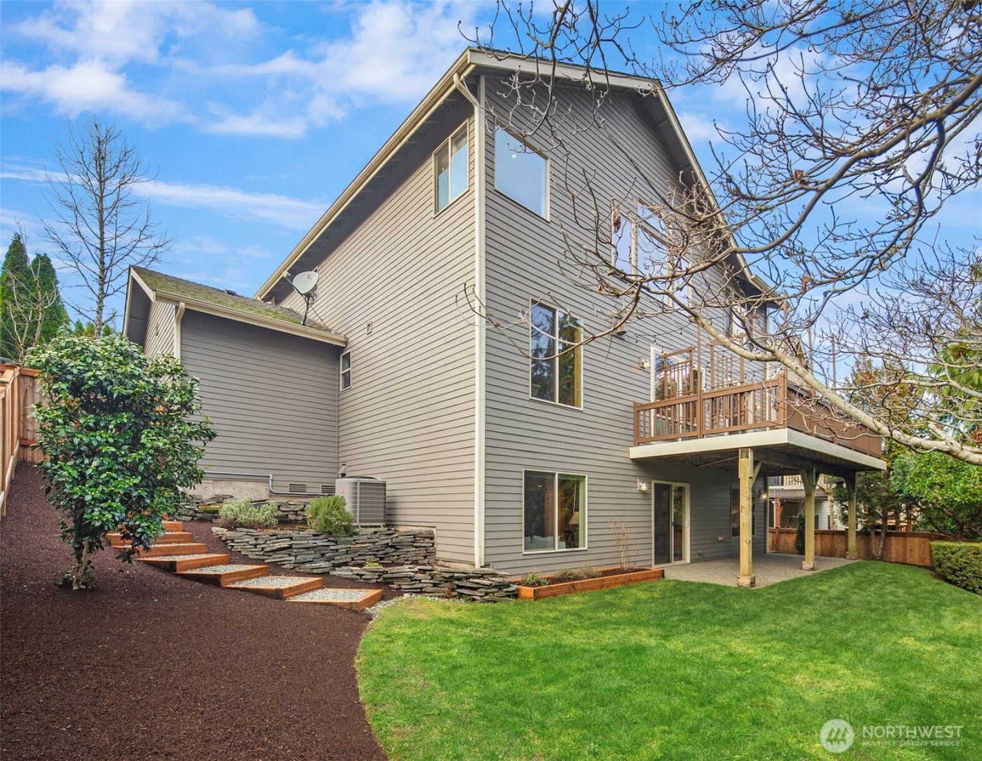 436 Wilderness Peak Drive NW, Issaquah, WA 98027