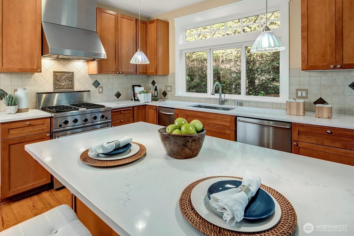 412 15th Avenue , Kirkland, WA 98033