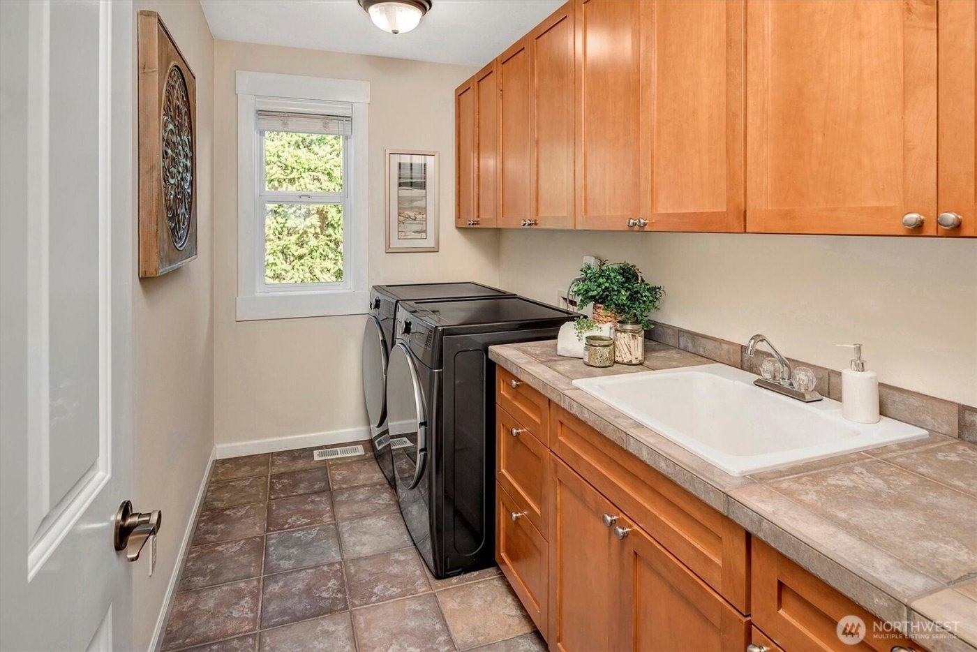 412 15th Avenue , Kirkland, WA 98033