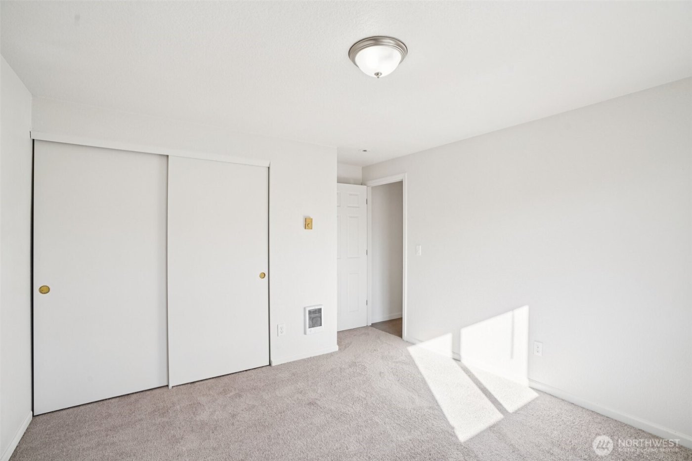 16005 NE 4th Street , Vancouver, WA 98684