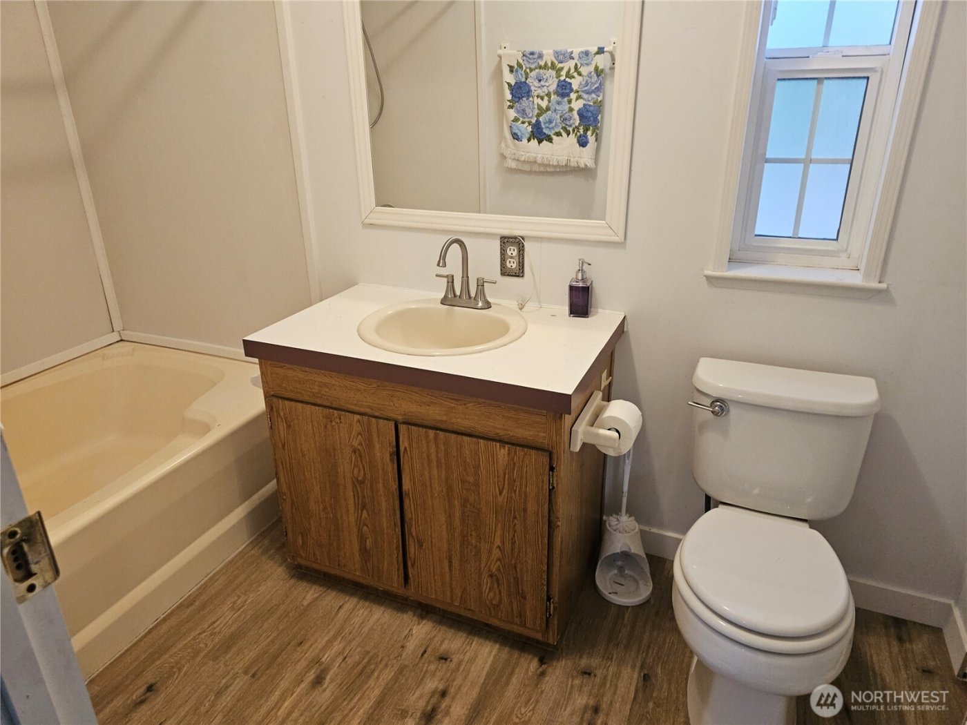 9111 66th Avenue NW #101, Gig Harbor, WA 98332