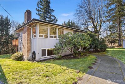 23829 SE 208th St , Maple Valley, WA 98038