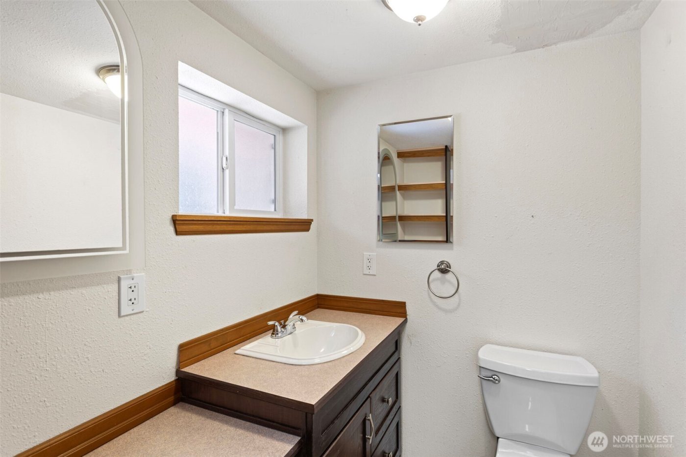 23829 SE 208th St , Maple Valley, WA 98038