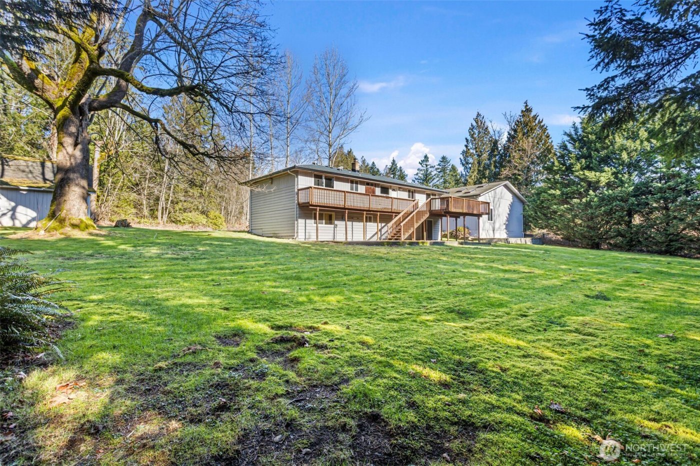 23829 SE 208th St , Maple Valley, WA 98038